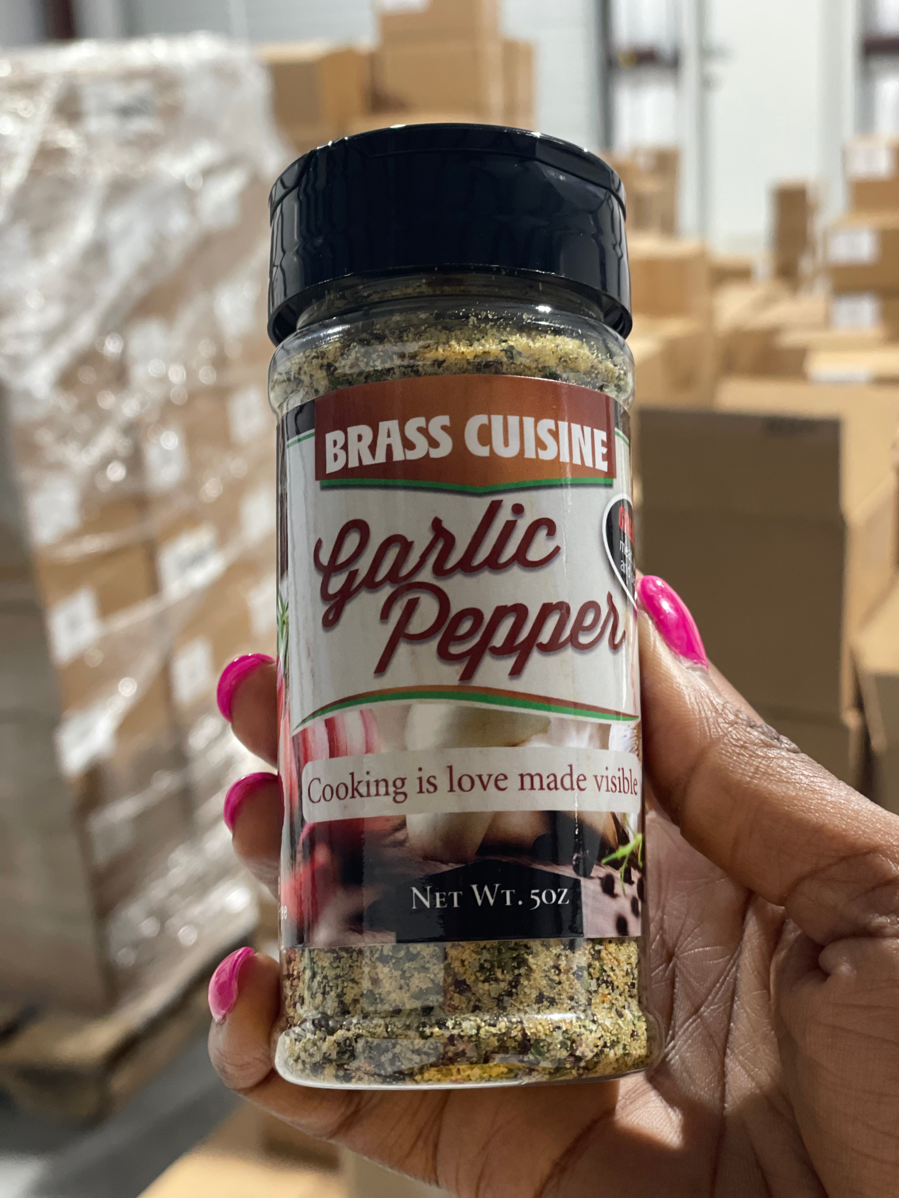 Garlic Pepper Stepper T-Shirt – Brass Cuisine Spices